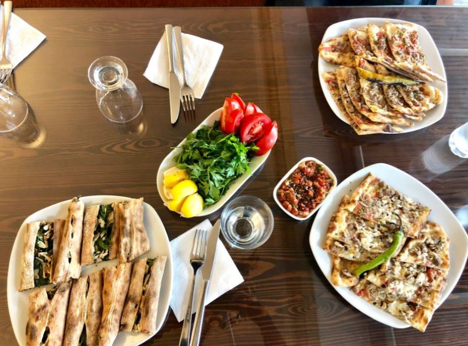 Kappadokien Restaurants, türkische Speisen auf Tisch