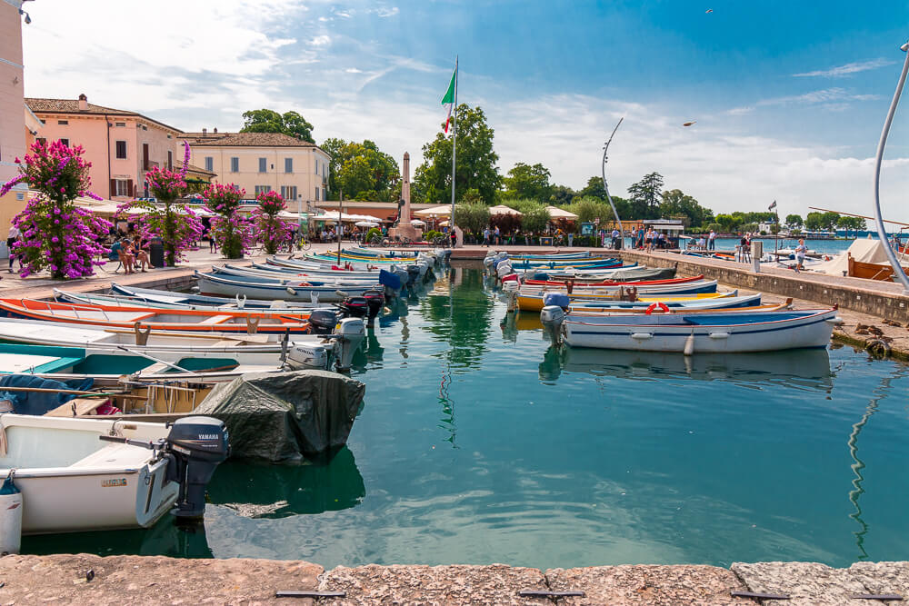 Blick auf Hafen in Bardolino