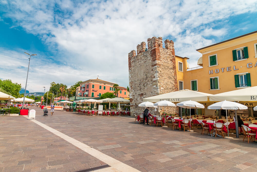 Promenade von Bardolino, menschenleer