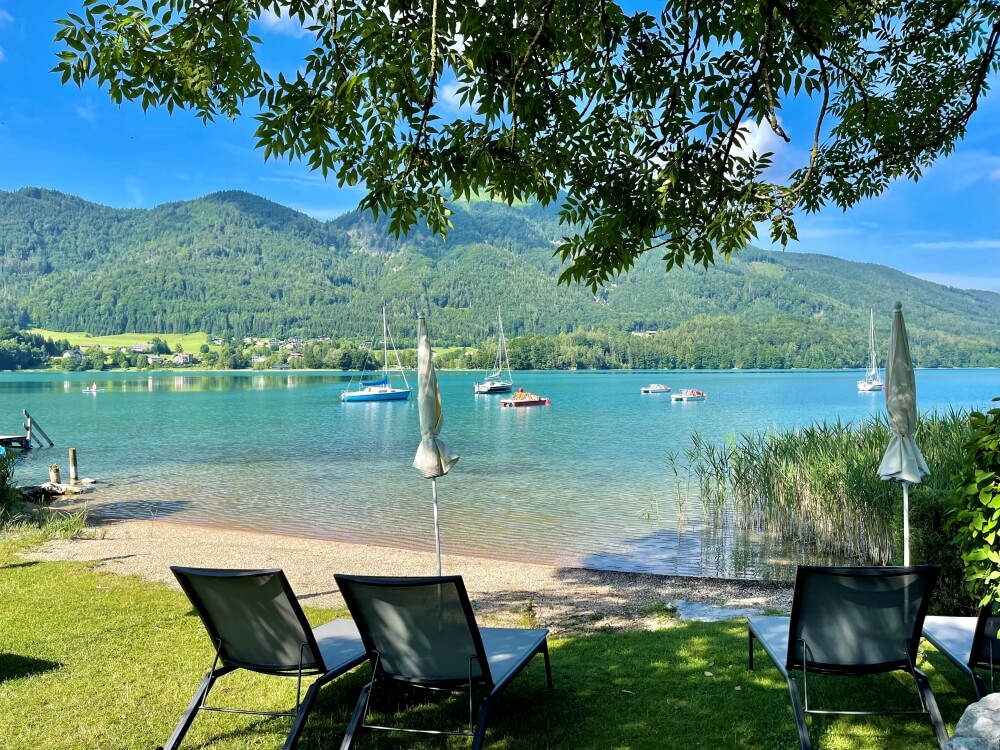 Liegestühle am Fuschlsee