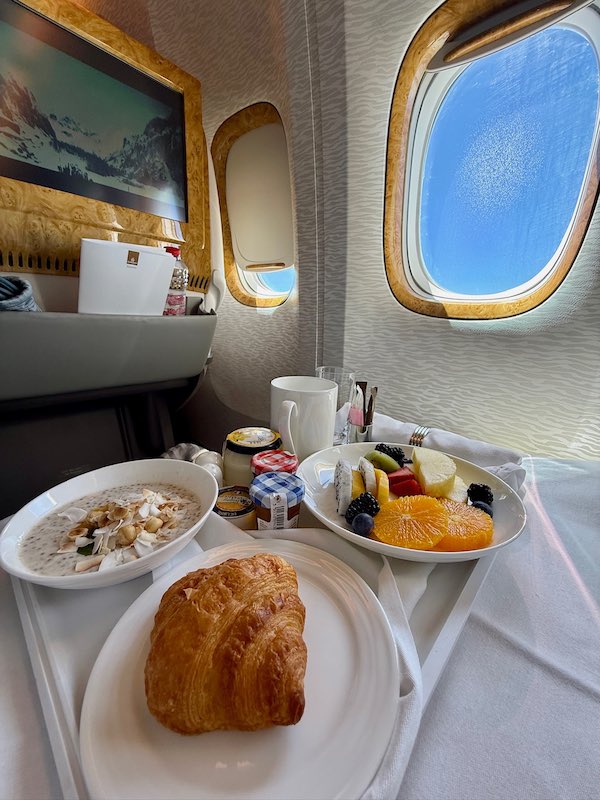 Frühstück Business Class Emirates
