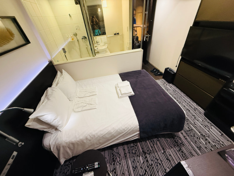 Hotel Tokio Bett und Bad