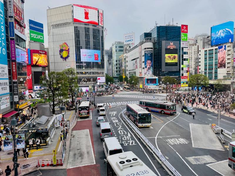Shibuya Tokio Sehenswürdigkeiten Zebrastreifen